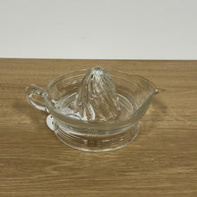 Load image into Gallery viewer, Vintage Lemon Juicer